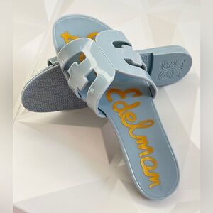 Sam Edelman Bay Jelly Slide Sandal
Color:Cape Blue Jelly Size:7